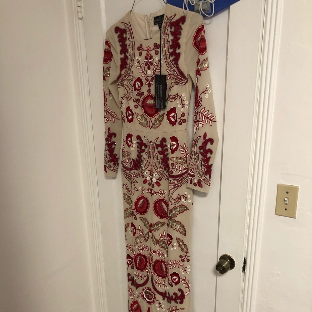 New needle and thread formal gown